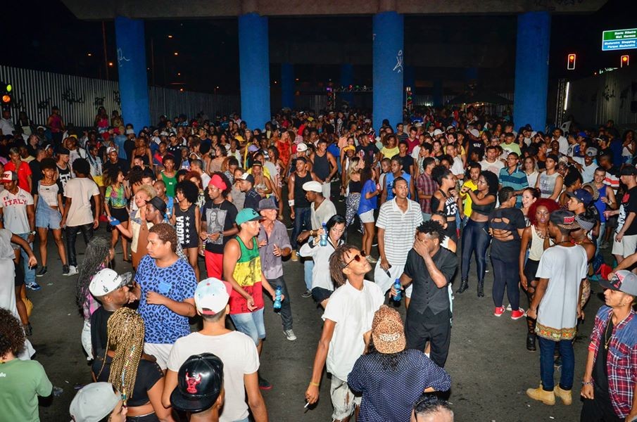 Dia 28 de dezembro, vai rolar o ultimo Baile de Charme do Ano do Viaduto de Madureira