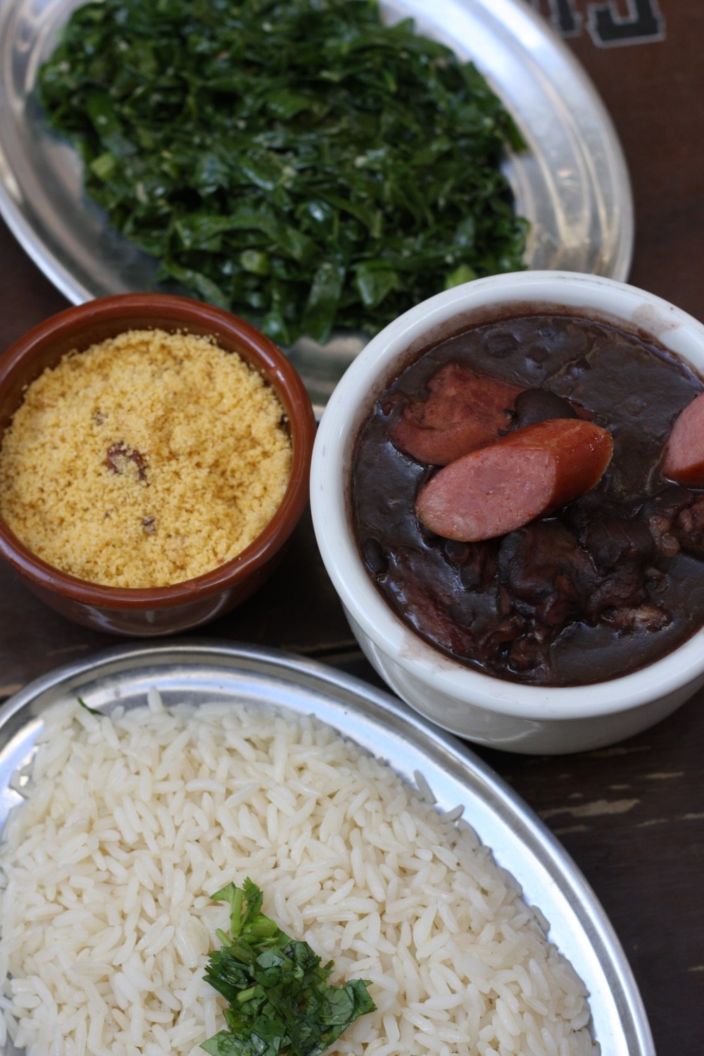 Suculento prato de feijoada da melhor qualidade - Foto: Rozangela Silva