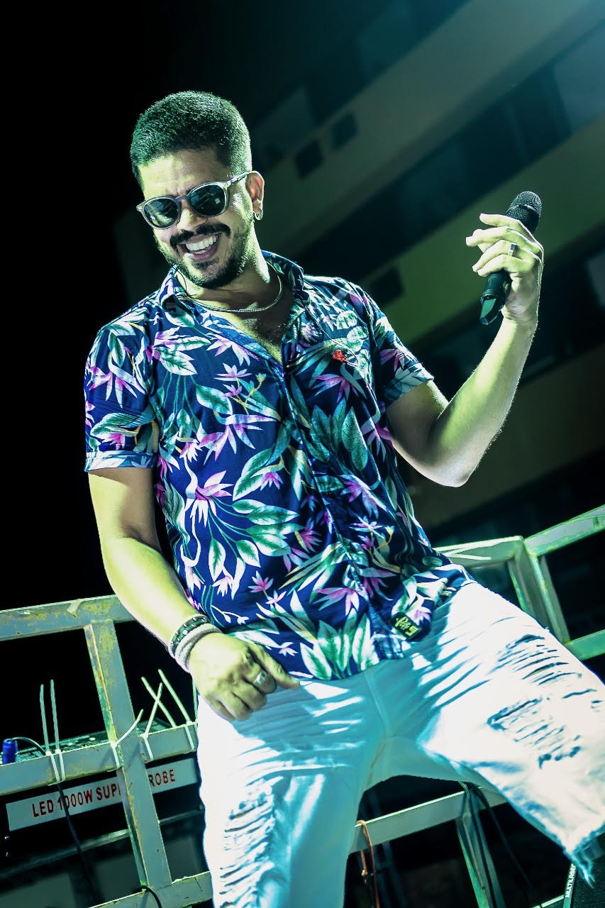 A banda se apresenta em trio sem cordas em dois bairros de Salvador - Foto / Divulgação i 