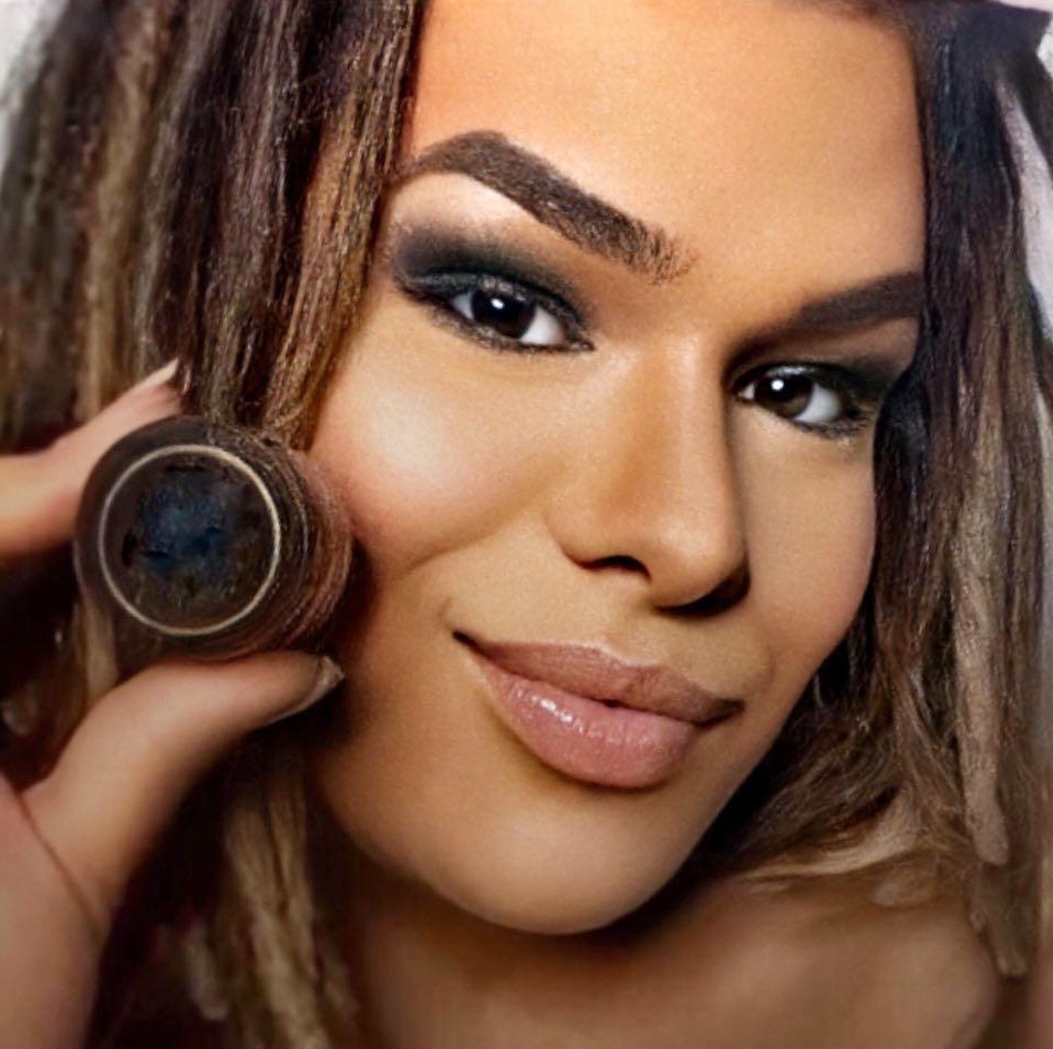 Mais de 90% das travestis e mulheres trans brasileiras só encontram trabalho no mercado informal - Foto / Divulgação 