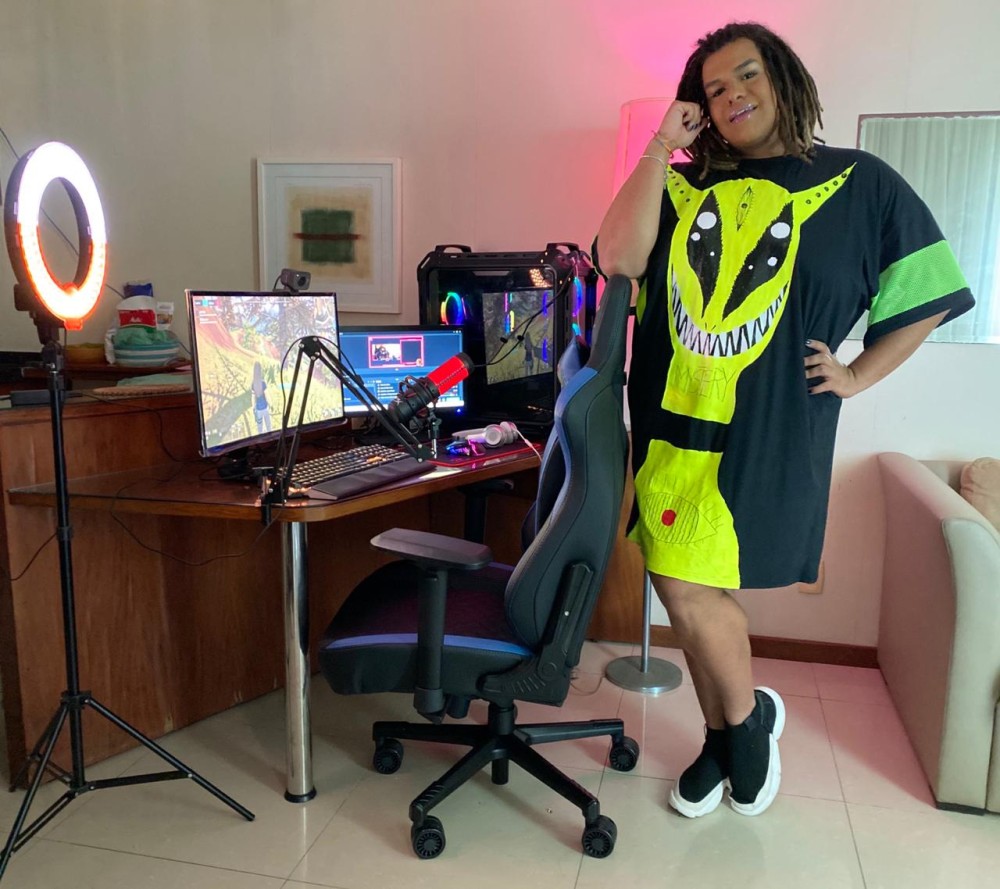  Streamers de games são profissionais que utilizam ferramentas de transmissões ao vivo, seja ela qual for - Foto / Divulgação 