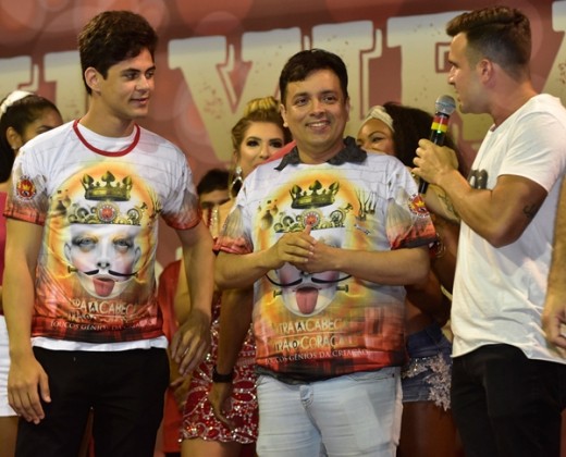 Os atores Lucas, Rodrigo e o presidente da escola, Marcelinho Calil. Foto: André Redlich