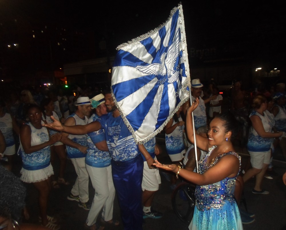 Segundo casal de mestre-sala e porta-bandeira - Foto: Anderson Lopes 