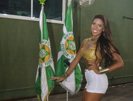 Tássia Flores, musa da Mocidade - Foto: Eduardo Hollanda