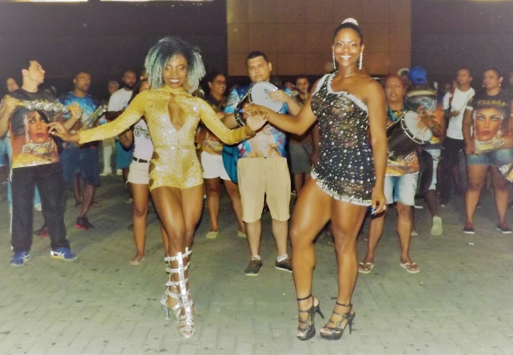 Rainha Milena Maria e princesa Evelin de Souza