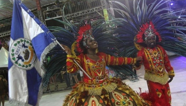 Primeiro casal de mestre-sala e porta-bandeira Traição Serrana - Foto: TribunaOnline