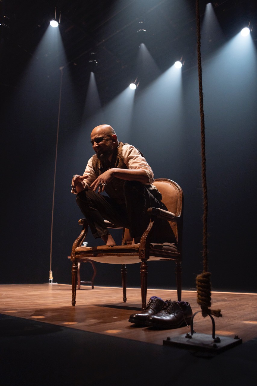 Espetáculo celebra 25 anos de parceria. Criado como montagem teatral, passou a ser pensado como também como audiovisual, buscando com a nova linguagem, a intensidade do encontro presencial - Foto: Alonso Martinez