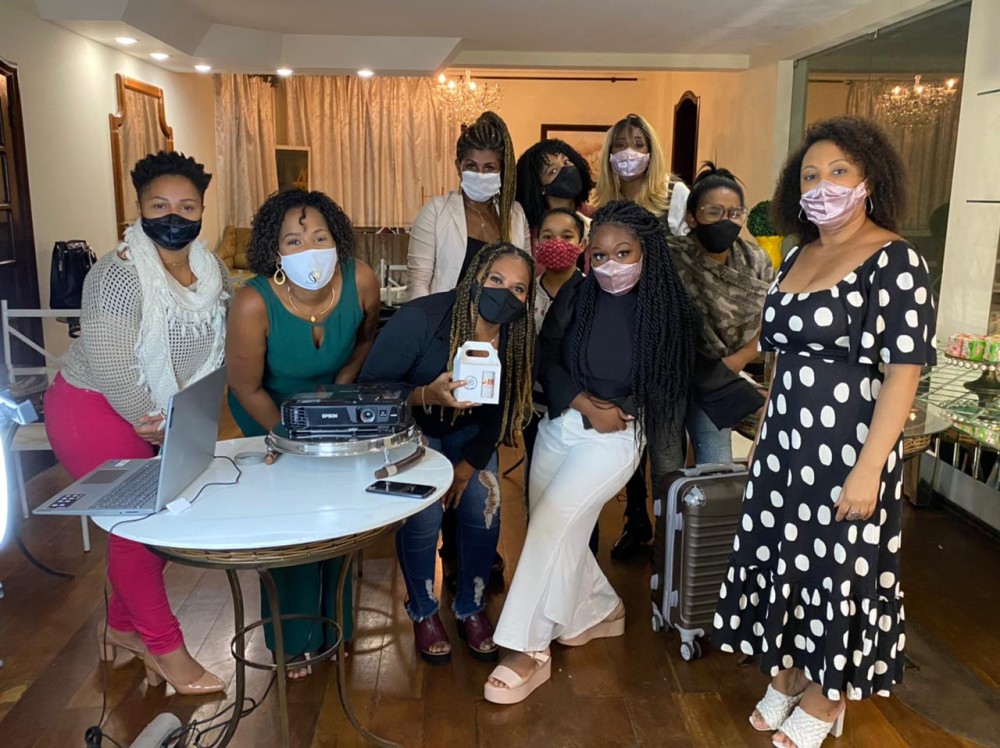 Objetivo do workshop é capacitar profissionais da área da beleza - Foto / Divulgação 