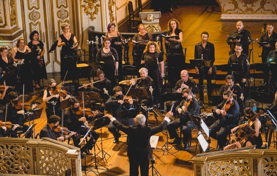  Cia Bachiana Brasileira sob a direção do maestro Ricardo Rocha - Foto / Diculgação 
