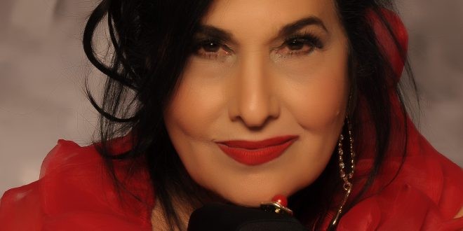  Cantora lança os vídeos 