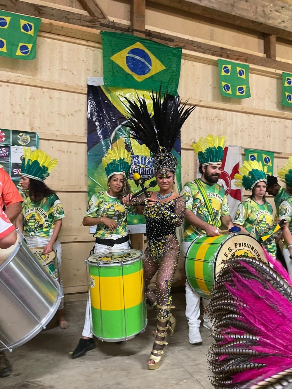Rainha que é rainha reina em qualquer lugar e nunca perde a mejestade - Foto: Sandra Brasil