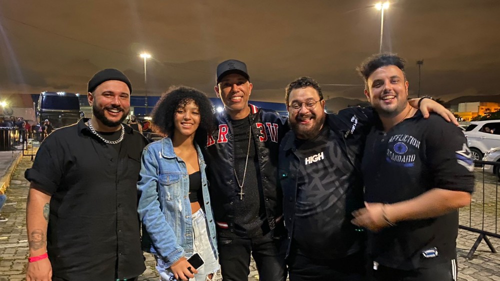 MC Koringa com sua filha Anna Vitaj e amigo - Foto: Divulgação 