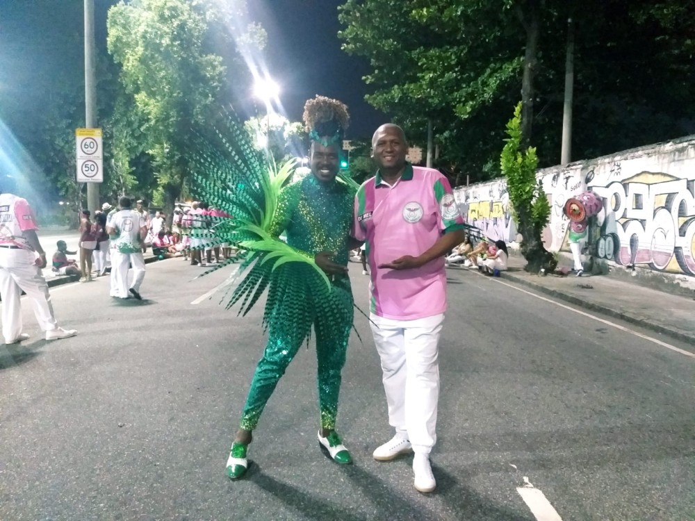 Wallace Guedes segue uma rotina rígida de dieta e exercícios para brilhar neste posto da folia carioca - Foto: Cristiane Moraes 