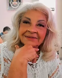 Jornalista Célia Defranco 