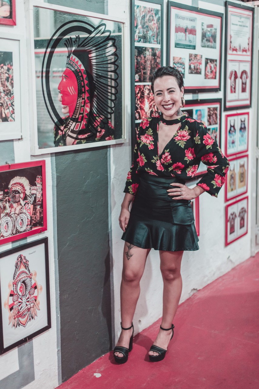 Território da emoção, Roberta Espinosa encontra Bira no Cacique de Ramos