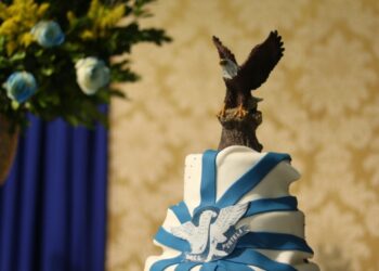 Live especial: Portela celebra 98 anos com doação de quentinhas, missa e feijoada delivery