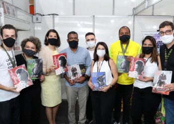 Essa é pra comemorar, estande da Sececrj fecha Bienal com mais de 4 mil visitas