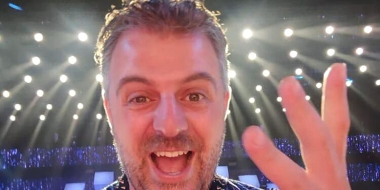 Mês dos namorados: Cantor Marquês prepara show intimista em bar de São Paulo