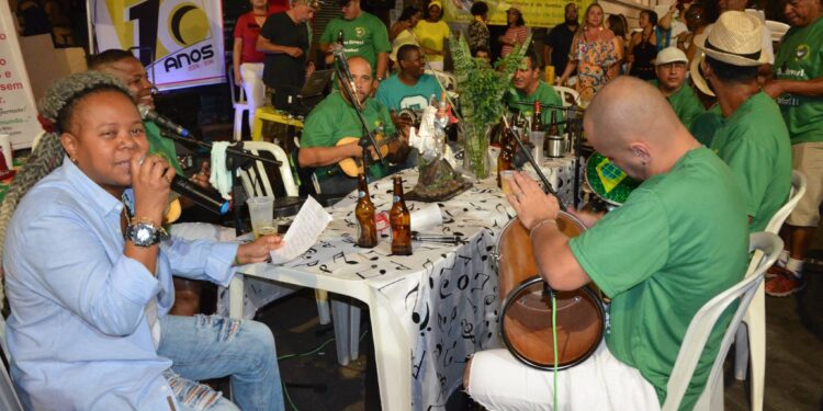 O Samba Brilha … Por Todos os Cantos de nossa Cidade: Amor e Poesia Poesia