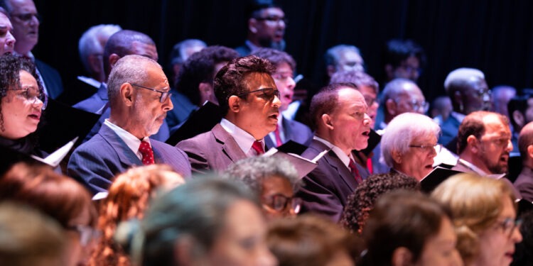 Concerto em Homenagem ao maestro Henrique Morelenbaum no Theatro Municipal RJ