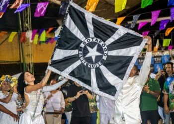 Escolhido pra te amar! Ouça o samba-enredo 2024 da Botafogo Samba Clube