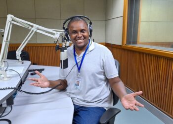 Jornalista Wellington Andrade celebra 2 anos no comando do “Papo Reto” na Rádio Roquette Pinto FM