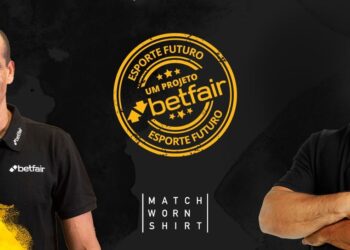 Leilão de camisas autografadas de Rivaldo e Ronaldo destinará renda para projeto Esporte Futuro