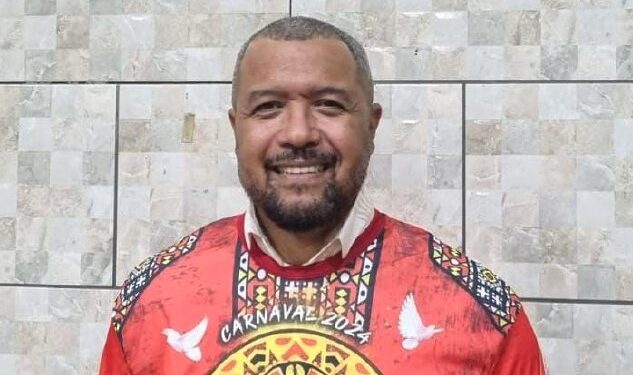 Contrato renovado! União do Parque Acari renova com Valci Pelé