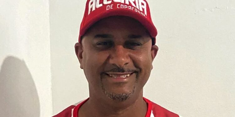 Avante, Alegria de Copacabana! Escola da Zona Sul anuncia novo Mestre de Bateria: Orlando Leal