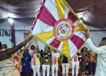 Com inspiração dos versos de amor, União do Parque Acari anuncia samba-enredo 2025