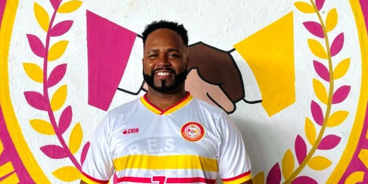 “Venho para contribuir à altura” – União do Parque Acari anuncia Fábio Batista como novo coreógrafo da Comissão de Frente